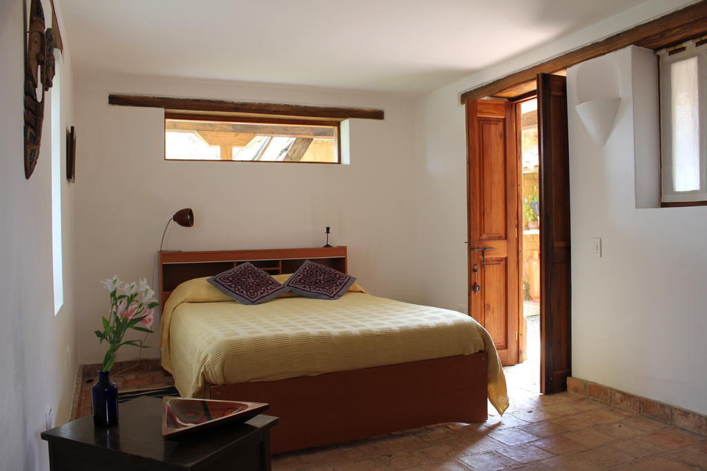 Hostal Casa Del Arte Robles Rum bild